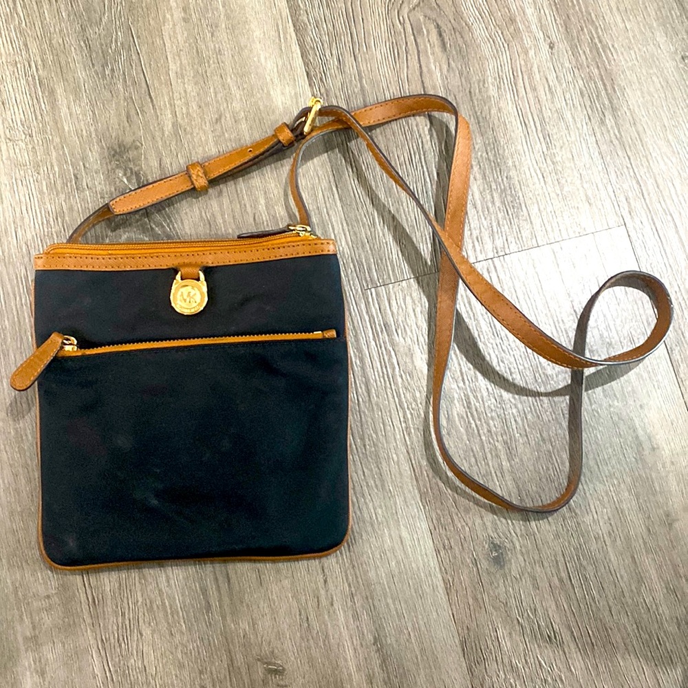 Michael Kors Cross Body Bag